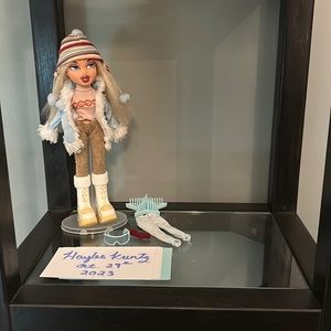 Bratz wintertime wonderland Cloe